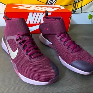 NWOT Nike Zoom Women’s Size 9.5